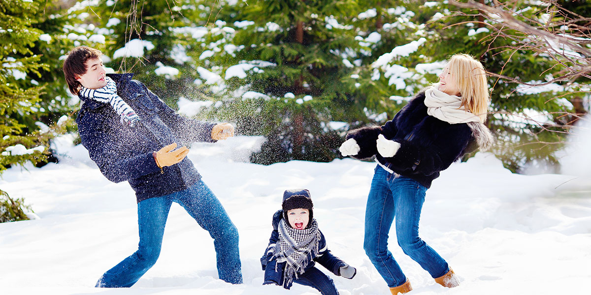 snow-fight_1200x600